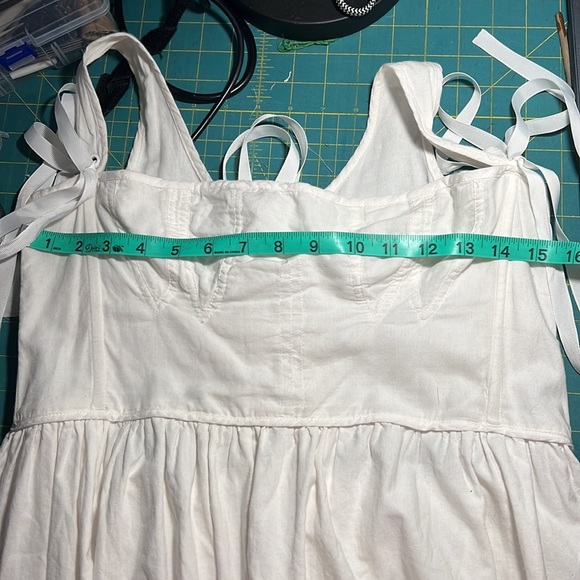 Kitteny Gency Dress - Picture 7 of 9